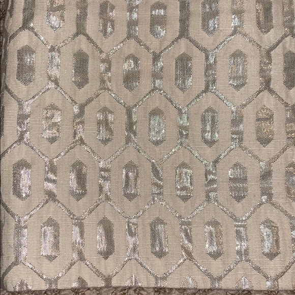 Banana republic cream and silver skirt - Picture 2 of 4